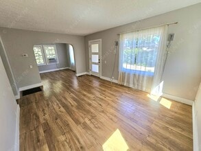 2627 SE 115th Ave in Portland, OR - Building Photo - Building Photo