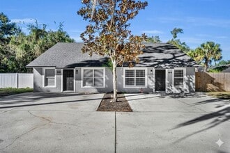 782 LINCOLN Pky in Oviedo, FL - Foto de edificio - Building Photo