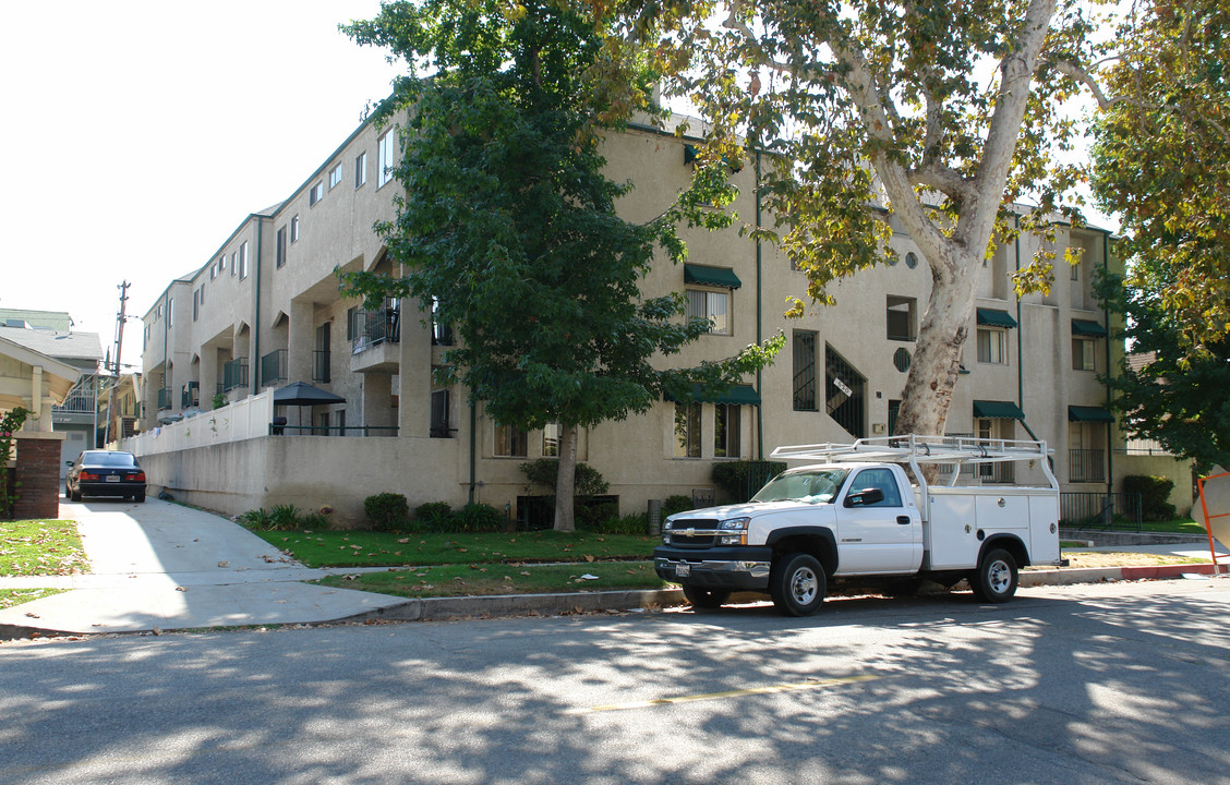 Residential Condominium in Glendale, CA - Building Photo