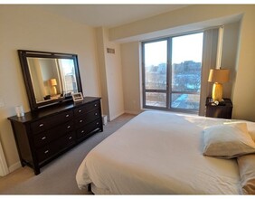 175 Blossom St-Unit -02/04 in Boston, MA - Building Photo - Building Photo