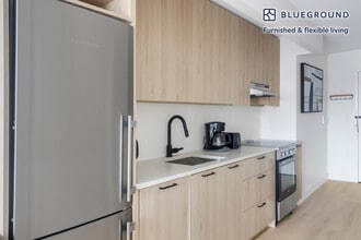 37-05 30th St in Queens, NY - Building Photo - Building Photo