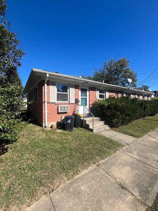 4106 O'Leary Ave in Deer Park, OH - Foto de edificio - Building Photo