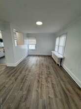 10 Dorothy Ct in Merrick, NY - Building Photo - Building Photo