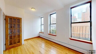 814 10th Ave in New York, NY - Building Photo