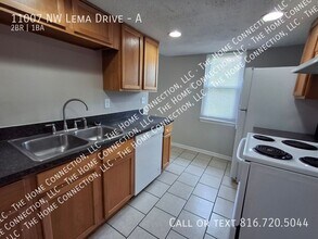11007 NW Lema Dr in Kansas City, MO - Building Photo - Building Photo