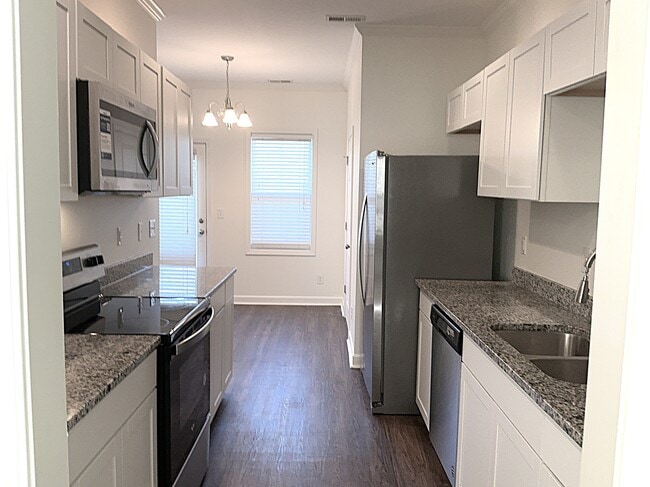 10 Thornbury Dr in Rocky Point, NC - Building Photo - Building Photo