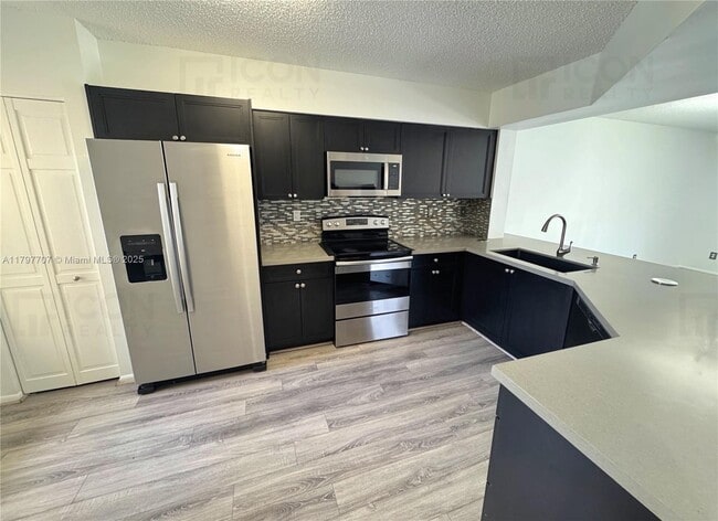 8135 Southgate Blvd in North Lauderdale, FL - Building Photo - Building Photo