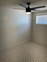 1327 E Carol Ave, Unit A in Phoenix, AZ - Building Photo - Building Photo