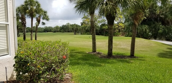 8951 Veranda Way, Unit #615 in Sarasota, FL - Building Photo - Building Photo