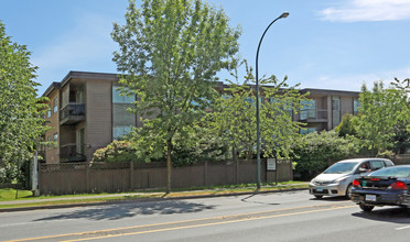 Kingsway Manor in Vancouver, BC - Building Photo - Primary Photo