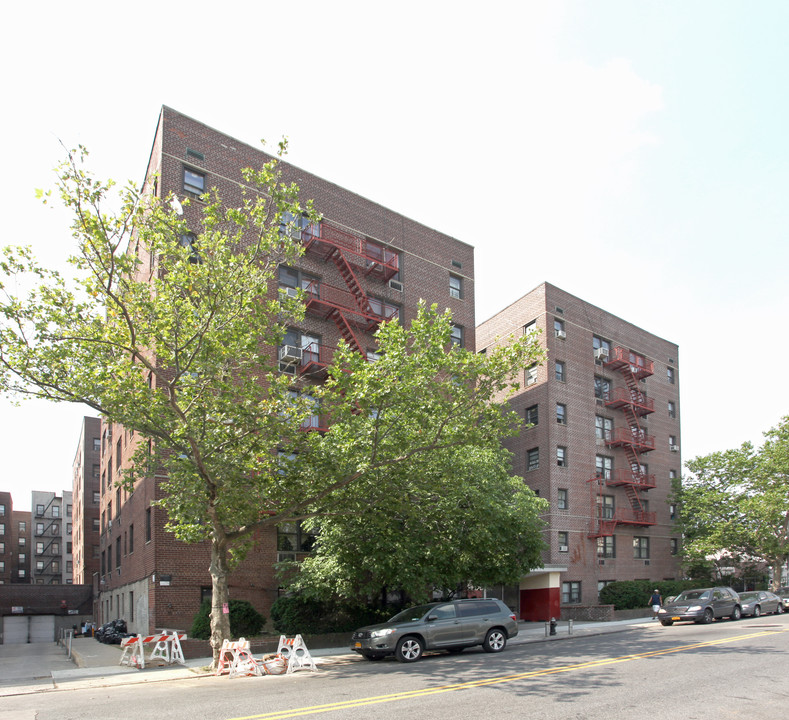 250 Clarkson Ave in Brooklyn, NY - Foto de edificio