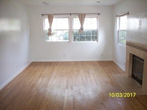 12566 Woodbine St in Los Angeles, CA - Foto de edificio - Building Photo