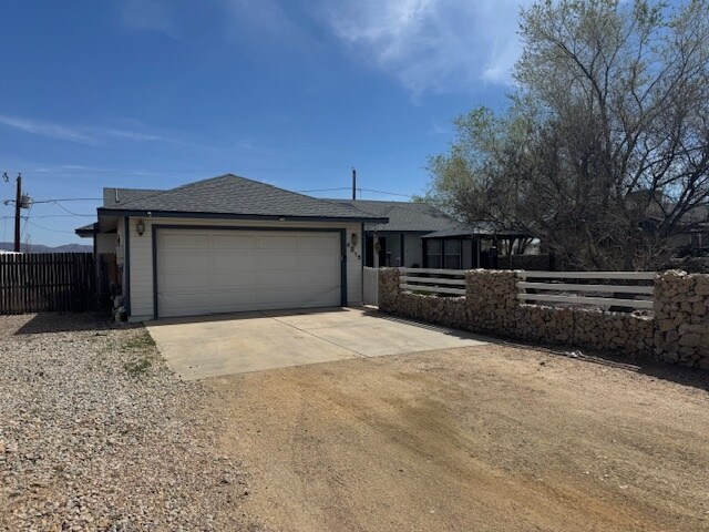 property at 4815 N Sauter Dr E
