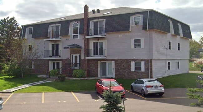 property at 152 Maypoint Rd