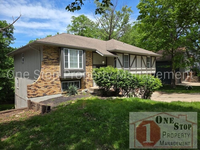 3032 NE 73rd Terrace in Gladstone, MO - Building Photo - Building Photo