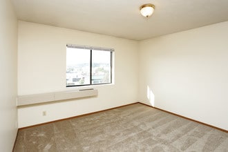 Langston Loge in Omaha, NE - Building Photo - Interior Photo