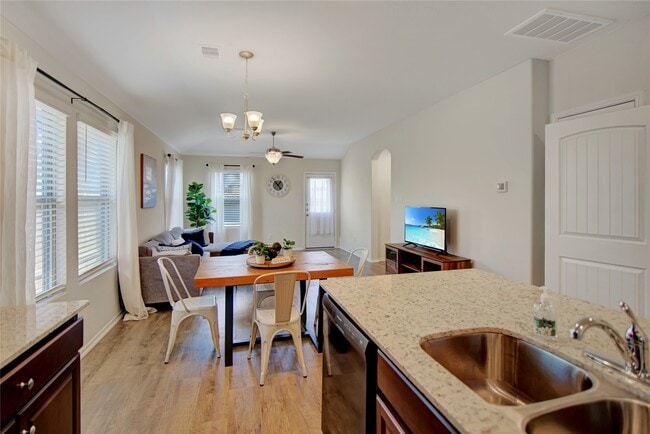 14425 Conifer Dr in Conroe, TX - Building Photo - Building Photo