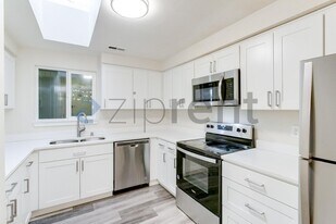 3002 M Dr NE in Auburn, WA - Building Photo