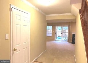 6520 Kelsey Point Cir in Alexandria, VA - Building Photo - Building Photo