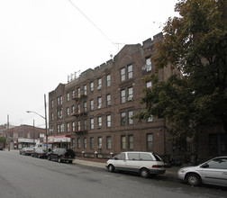 546-556 Midwood St in Brooklyn, NY - Foto de edificio - Building Photo