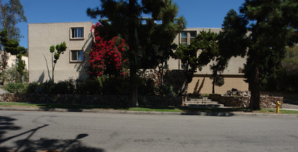 Casa Del Mar Apartments in Montrose, CA - Building Photo - Building Photo