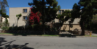 Casa Del Mar Apartments in Montrose, CA - Foto de edificio - Building Photo