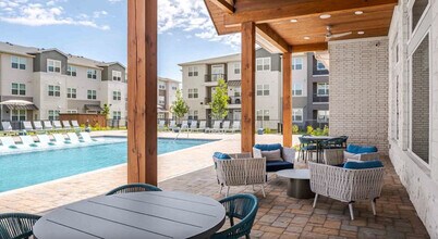 The Westlyn in Grand Prairie, TX - Building Photo - Building Photo