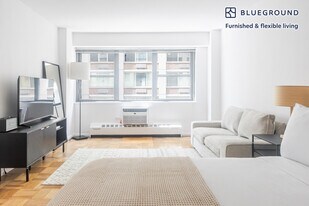 330 E 46th St in New York, NY - Building Photo