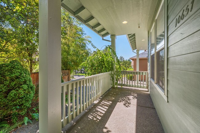 10657 SW Adele Dr in Portland, OR - Building Photo - Building Photo