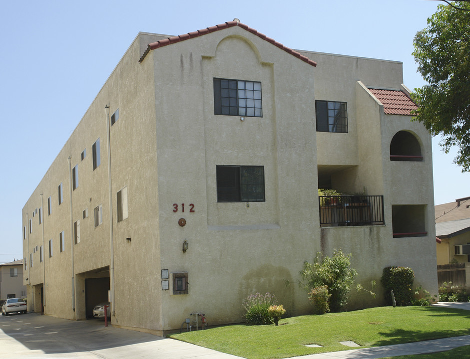 312-318 N 3rd St in Alhambra, CA - Building Photo