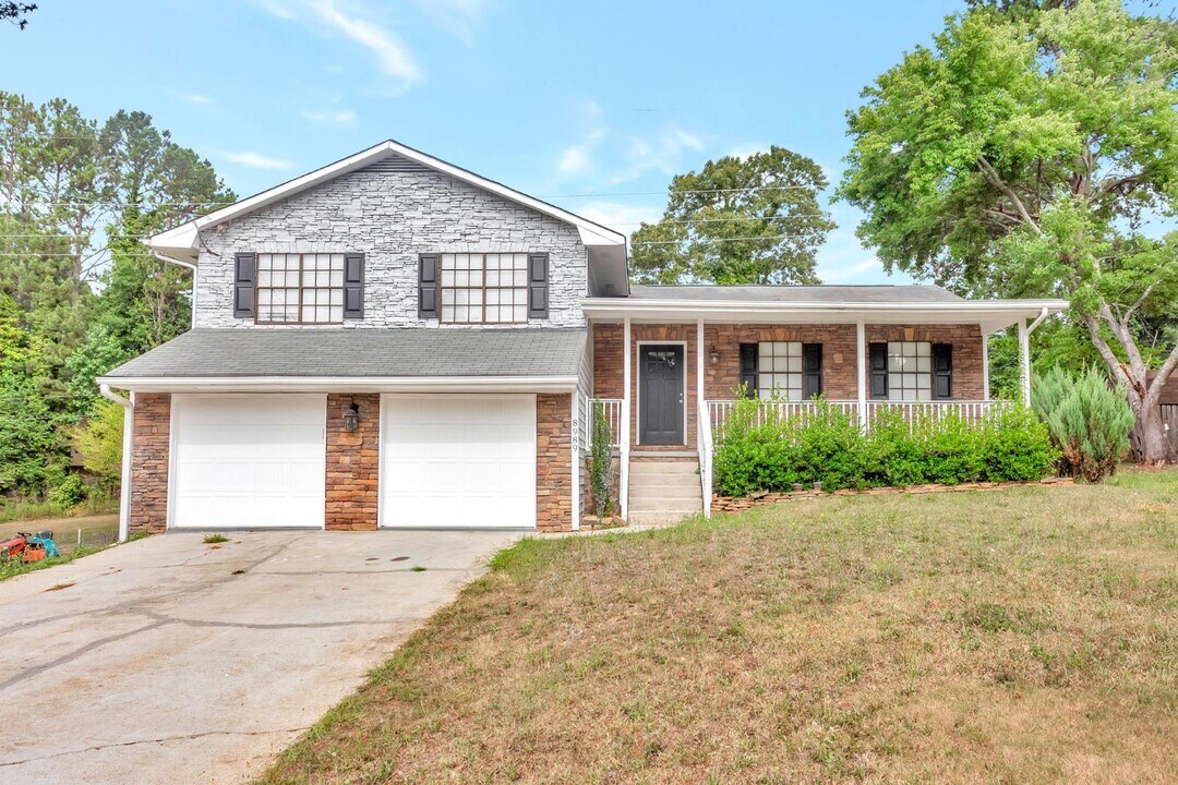 8989 Teal Ln in Jonesboro, GA - Building Photo