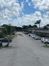 7355 NW 5th Pl in Margate, FL - Building Photo - Building Photo