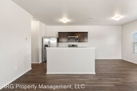 2703A Sidney St photo'