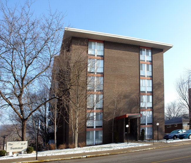 The Summit in Pittsburgh, PA - Foto de edificio - Building Photo
