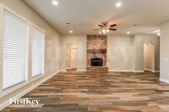 13904 Hutchinson Pl in Yukon, OK - Foto de edificio - Building Photo