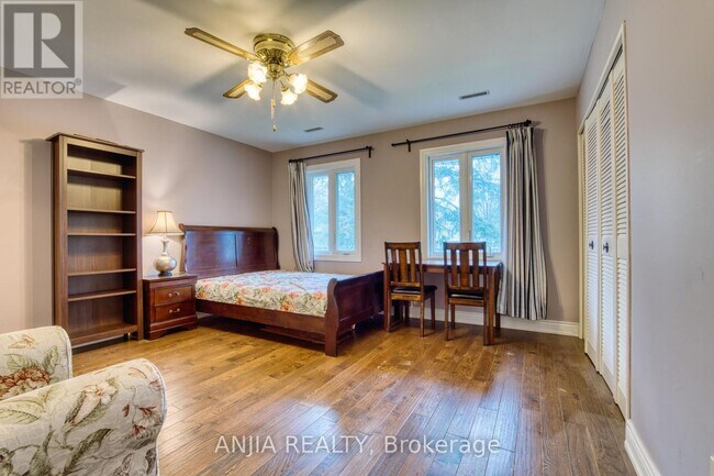 property at 37 Allangrove Crescent