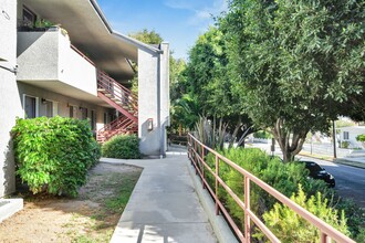 Pacific Apartments in Santa Monica, CA - Building Photo - Building Photo