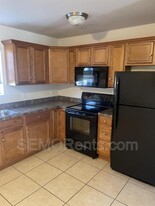 3 Village Dr in Cape Girardeau, MO - Building Photo