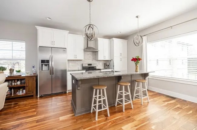 5521 Kentucky Ave in Nashville, TN - Foto de edificio - Building Photo