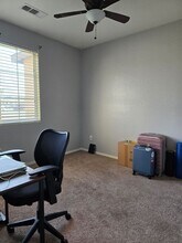 1304 Manor Ave in Hanford, CA - Building Photo - Building Photo