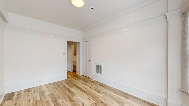 property at 1049 Post St