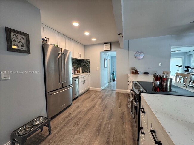 23 Snapper Ave in Key Largo, FL - Building Photo - Building Photo