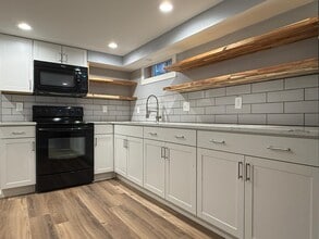 11910 E 10th Ave in Spokane Valley, WA - Building Photo - Building Photo