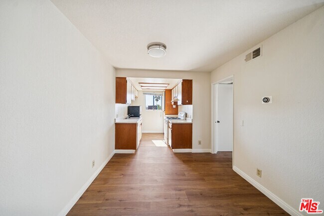 1519 N Martel Ave in Los Angeles, CA - Foto de edificio - Building Photo