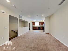 275 Mark Jeffrey Ln in Reno, NV - Building Photo - Building Photo