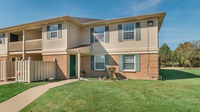 19130 Northridge Dr in Northville, MI - Building Photo - Building Photo