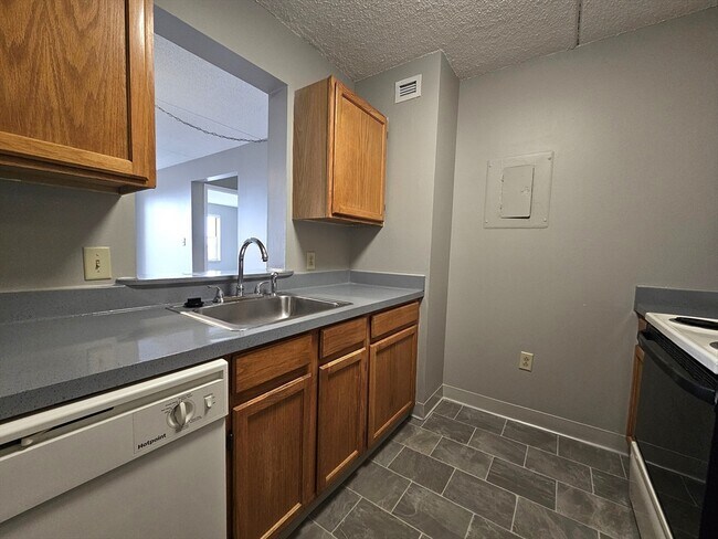 1 S Point Dr in Boston, MA - Building Photo - Building Photo