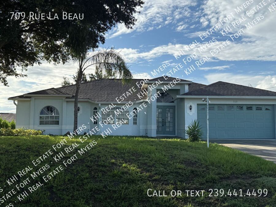 709 Rue Labeau Cir in Ft. Myers, FL - Foto de edificio