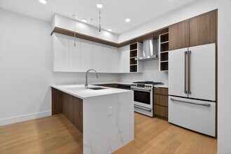 160 Brunswick St in Jersey City, NJ - Building Photo - Building Photo