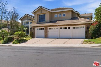 6003 County Oak Rd in Los Angeles, CA - Building Photo - Building Photo